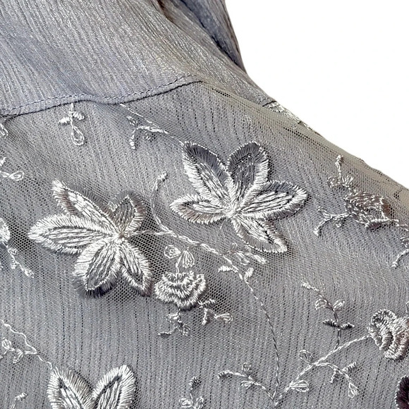 WILLOW AND JAYE Women's Embroidered Floral Mesh Crepe Cardigan Size Large Gray - Picture 8 of 16